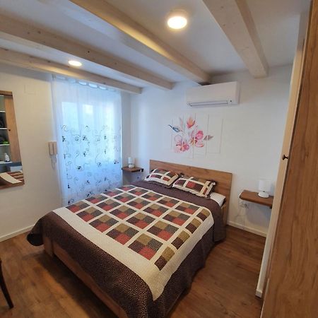 Room Cs Крес Екстериор снимка