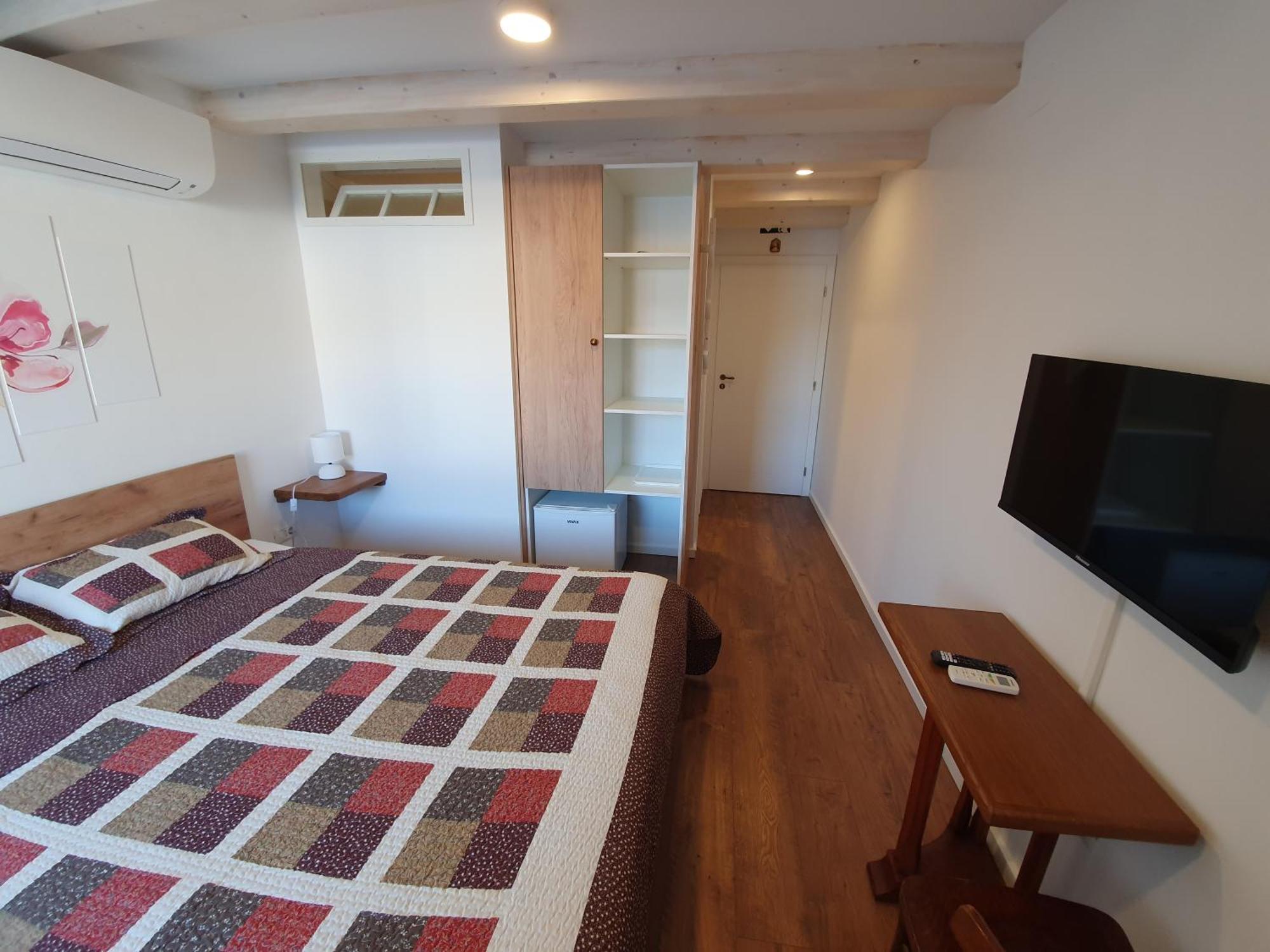 Room Cs Крес Екстериор снимка